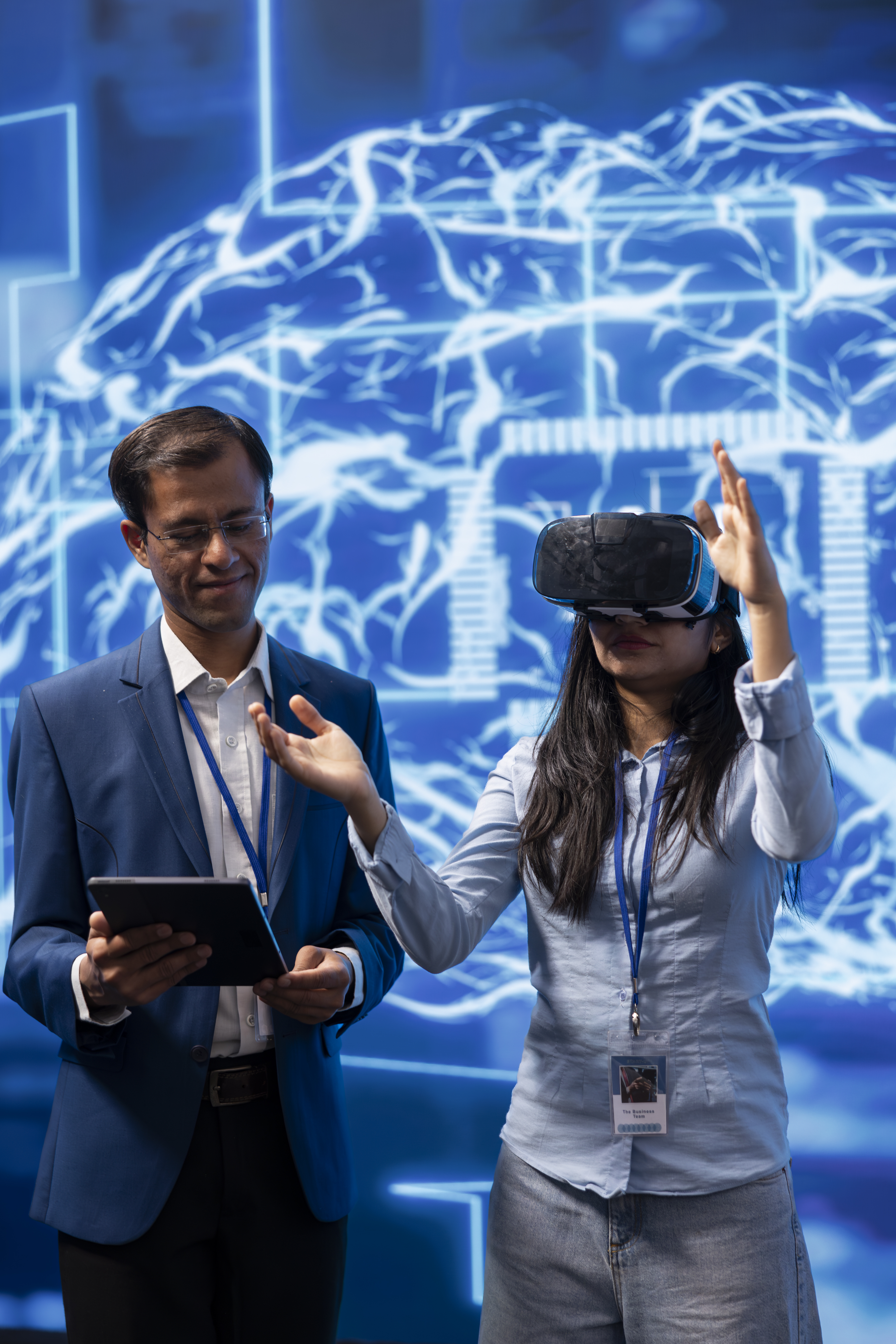 expert-doing-vr-demonstration-at-ai-tech-summit-ev-2026-01-05-00-19-15-utc